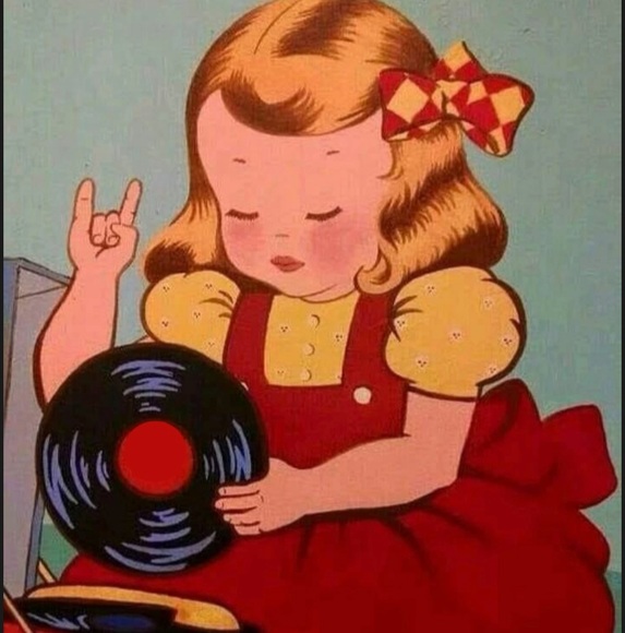 Meet your Posher, Chloe - Picture 1 of 1